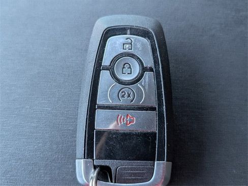 Used 2023 Ford Bronco Wildtrak image 28