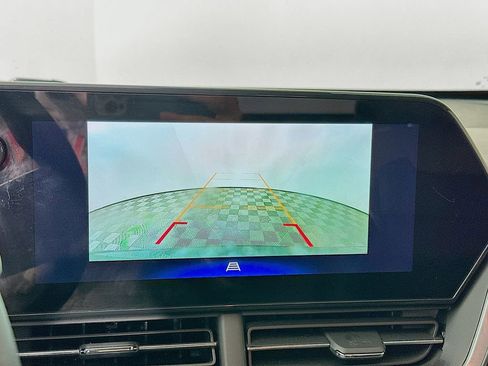 Used 2024 Chevrolet Trax ACTIV w/ Driver Confidence Package image 18