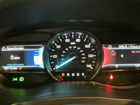 Used 2017 Ford Explorer XLT w/ Equipment Group 202A AWD/4WD image 20