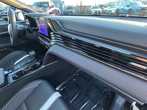 Used 2025 Toyota Camry SE image 26