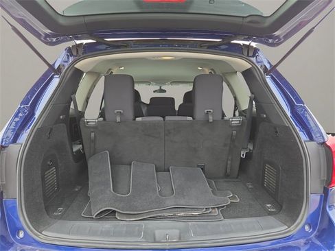 Used 2019 Nissan Pathfinder SV image 31