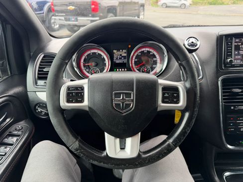 Used 2019 Dodge Grand Caravan GT image 24