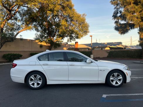 Used 2011 BMW 528i Sedan image 21