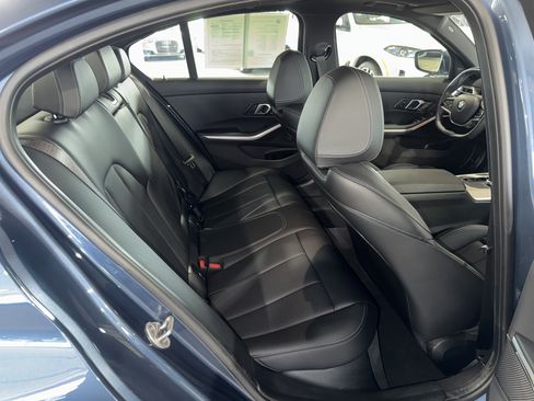 Used 2025 BMW 330i Sedan RWD image 12
