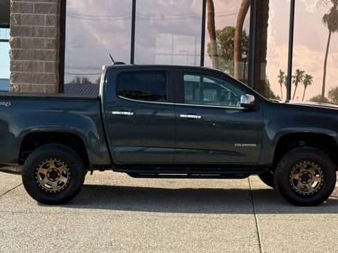 Used 2017 Chevrolet Colorado LT w/ Luxury Package, Chrome AWD/4WD image 14