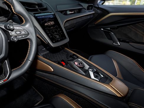 Used 2024 Lamborghini Revuelto AWD/4WD image 29
