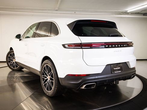Certified 2026 Porsche Cayenne AWD/4WD image 3