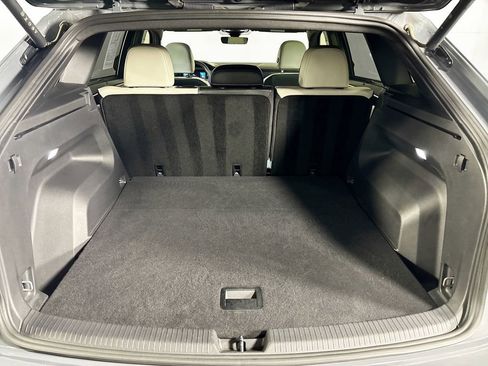 Used 2024 Volkswagen Atlas Cross Sport SEL Premium R-Line image 22