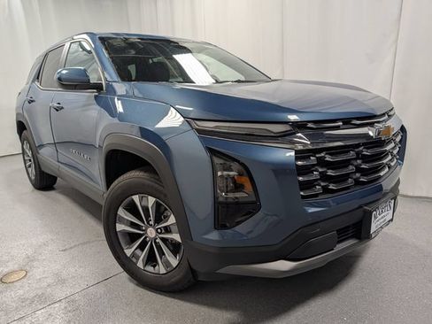 New 2027 Chevrolet Equinox LT FWD image 2