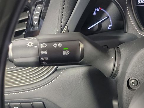 Used 2019 Lexus LS 500h AWD image 32