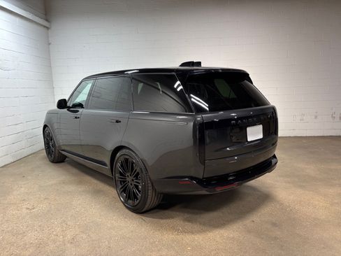 New 2026 Land Rover Range Rover Long Wheelbase SE AWD/4WD image 9