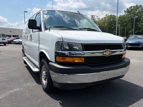 Used 2025 Chevrolet Express 2500 w/ Driver Convenience Package RWD image 14