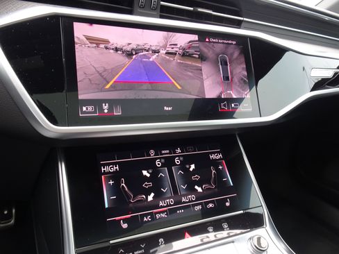 Certified 2025 Audi S7 Premium Plus image 16