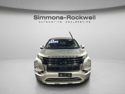 Used 2024 Mitsubishi Outlander SE