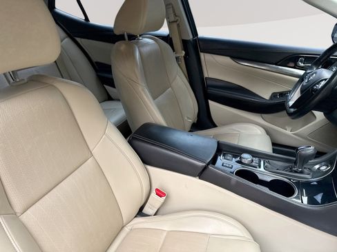 Used 2019 Nissan Maxima 3.5 SV w/ Floor Mat Group FWD image 23