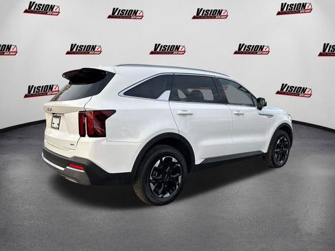 Certified 2025 Kia Sorento S image 5