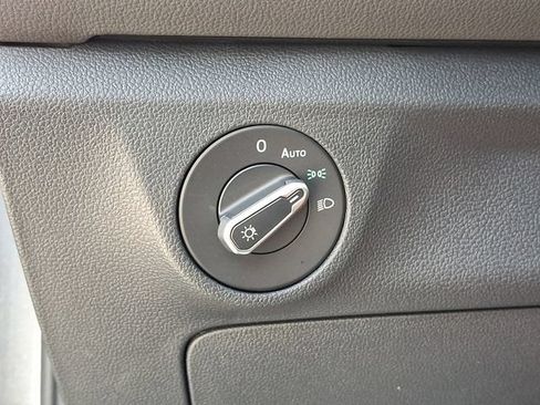 Used 2025 Volkswagen Jetta Sport FWD image 17