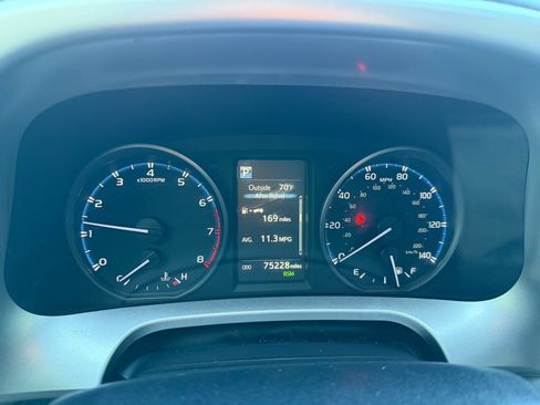 Used 2018 Toyota RAV4 XLE image 12