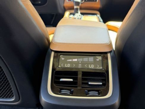 Used 2016 Volvo XC90 T6 Inscription w/ Vision Package image 19