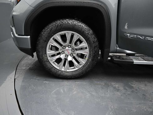 Used 2025 GMC Sierra 1500 Denali w/ Denali Reserve Package AWD/4WD image 12