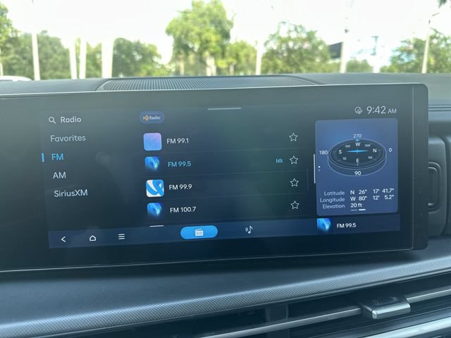 Used 2025 Hyundai Santa Fe SEL FWD image 25