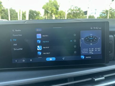 Used 2025 Hyundai Santa Fe SEL FWD image 25