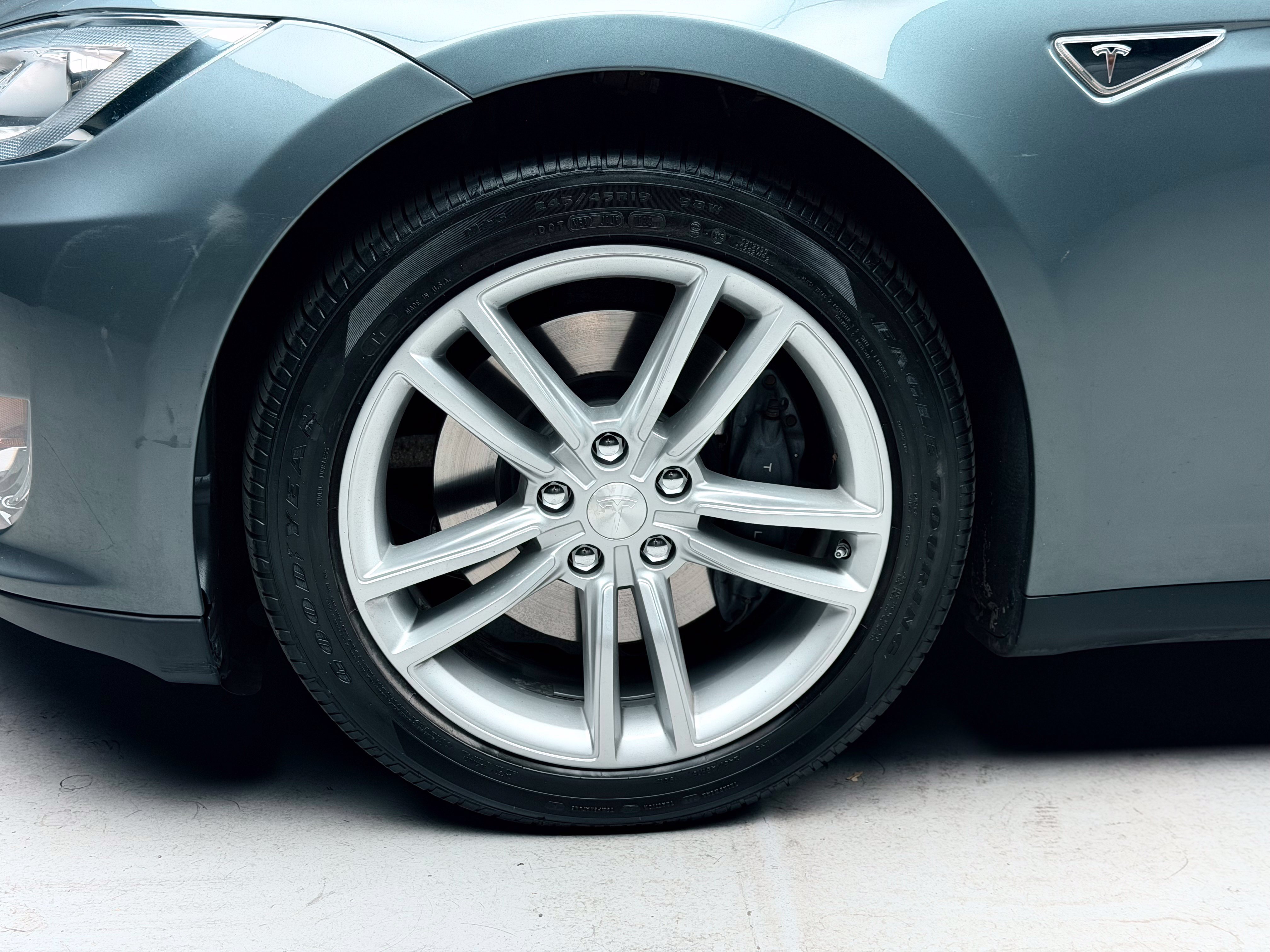 Used 2013 Tesla Model S RWD image 29