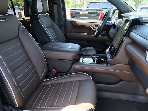 Certified 2026 GMC Yukon Denali Ultimate w/ LPO, Illumination Package image 34