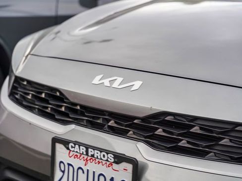 Certified 2023 Kia Forte LXS image 7