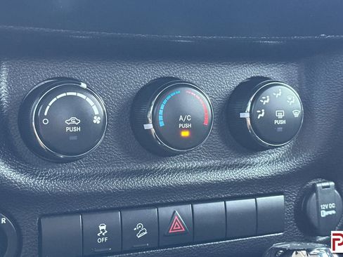 Used 2018 Jeep Wrangler Unlimited Sport S image 23