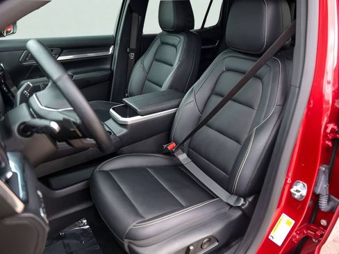 Used 2026 GMC Terrain Elevation w/ Elevation Premium Package FWD image 10
