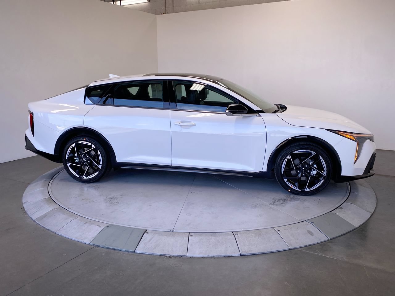 New 2026 Kia K4 GT-Line FWD image 6