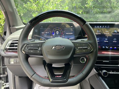 New 2026 Chevrolet Traverse RS FWD image 19