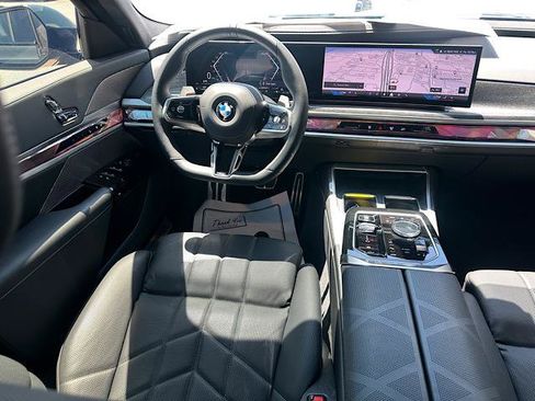 Used 2023 BMW 760i xDrive AWD/4WD image 21