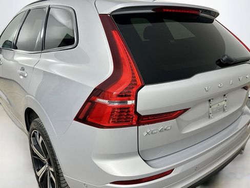 Used 2022 Volvo XC60 T8 R-Design w/ Advanced Package AWD/4WD image 10