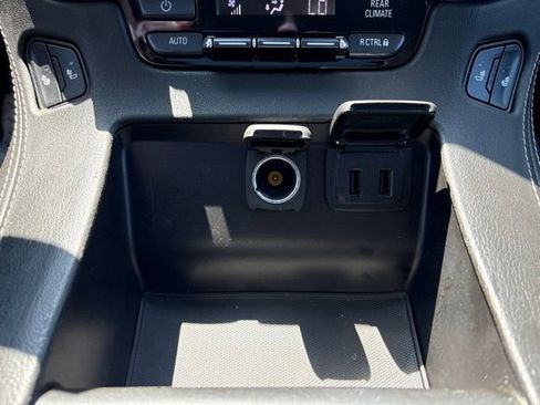 Used 2019 Chevrolet Suburban LT AWD/4WD image 45