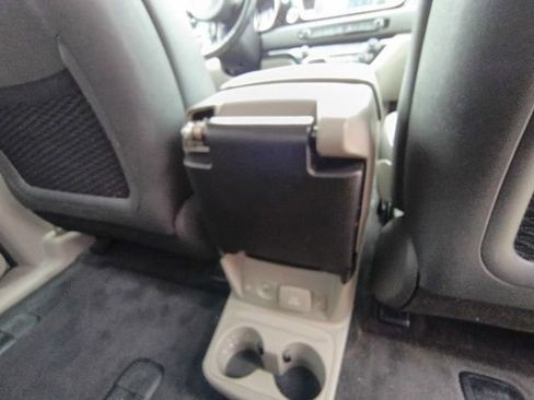 Used 2017 Kia Sedona SX FWD image 18