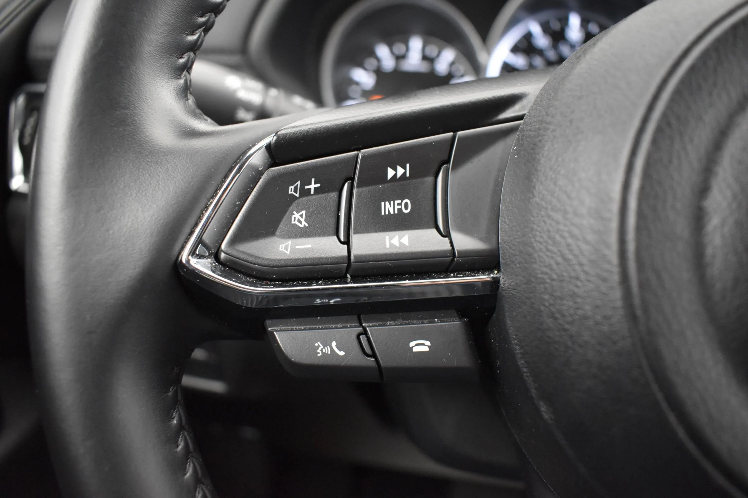 Used 2025 MAZDA CX-5 AWD 2.5 S w/ Select Package image 24