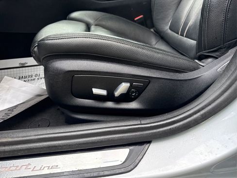 Used 2018 BMW 530i xDrive w/ Premium Package AWD/4WD image 19