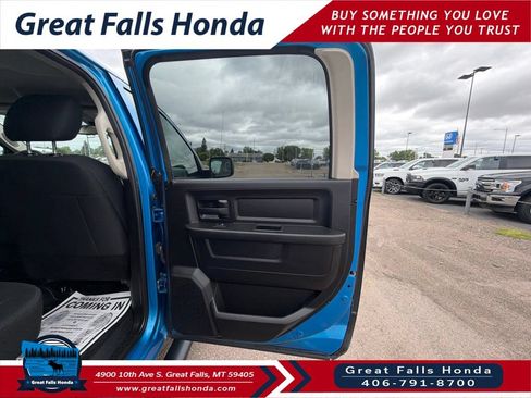 Used 2019 RAM 1500 Express w/ Hydro Blue Sport Package AWD/4WD image 22