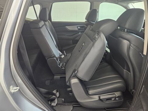 Used 2023 Acura MDX SH-AWD image 45