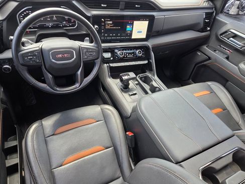 Used 2023 GMC Sierra 1500 AT4 w/ Technology Package AWD/4WD image 11