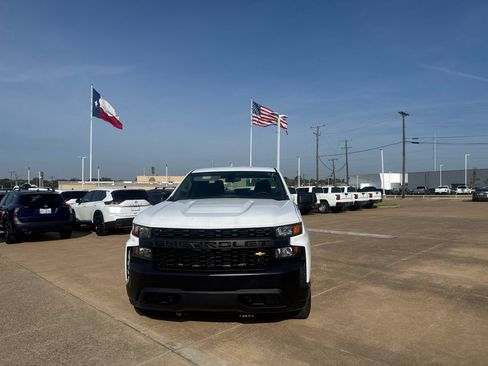 Used 2020 Chevrolet Silverado 1500 W/T w/ Trailering Package AWD/4WD image 5