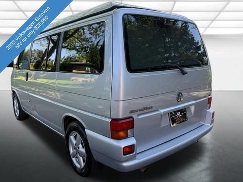 Used 2003 Volkswagen Eurovan MV FWD image 2