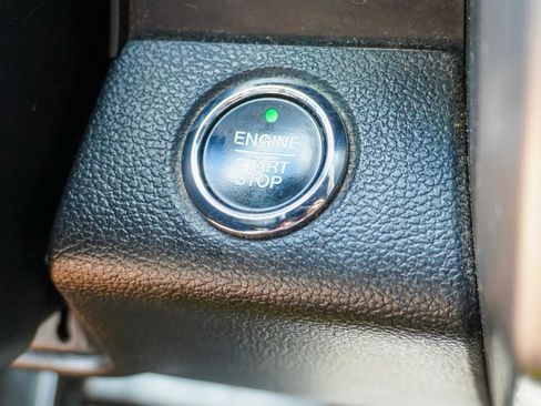 Used 2015 Ford F150 Platinum w/ Equipment Group 701A Luxury image 35