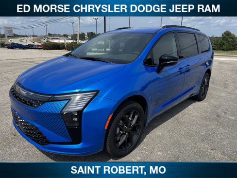New 2027 Chrysler Pacifica Select AWD/4WD image 4