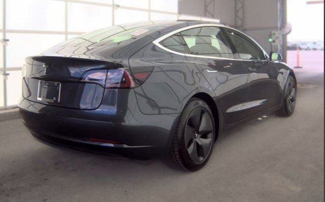 Used 2018 Tesla Model 3 Long Range RWD image 2