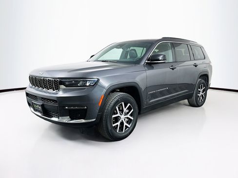 Used 2024 Jeep Grand Cherokee L Limited w/ Luxury Tech Group II image 3