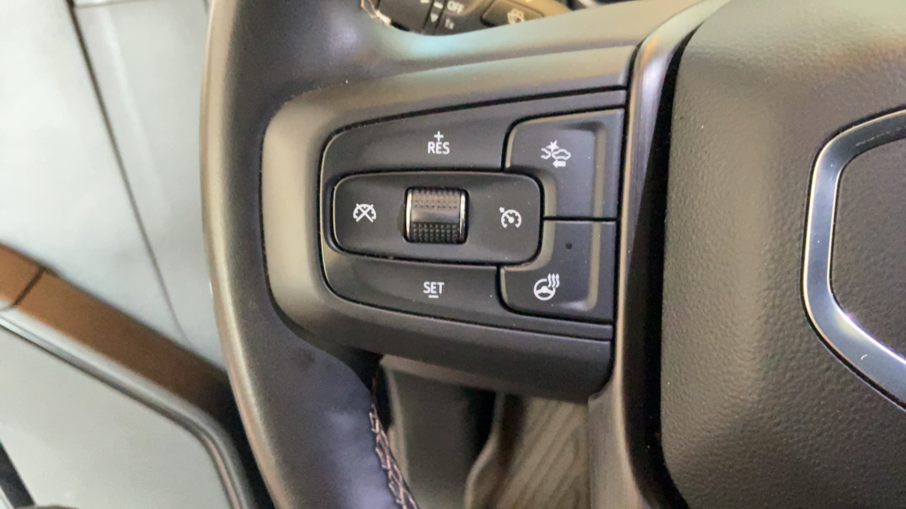 Used 2025 GMC Sierra 2500 AT4 w/ AT4 Premium Plus Package AWD/4WD image 17