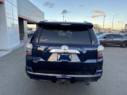 Used 2015 Toyota 4Runner Limited image 7